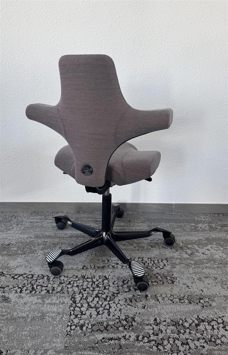 HAG Capisco 8106 Steelcut Trio3 276 Bürodrehstuhl Ausstellungsstück