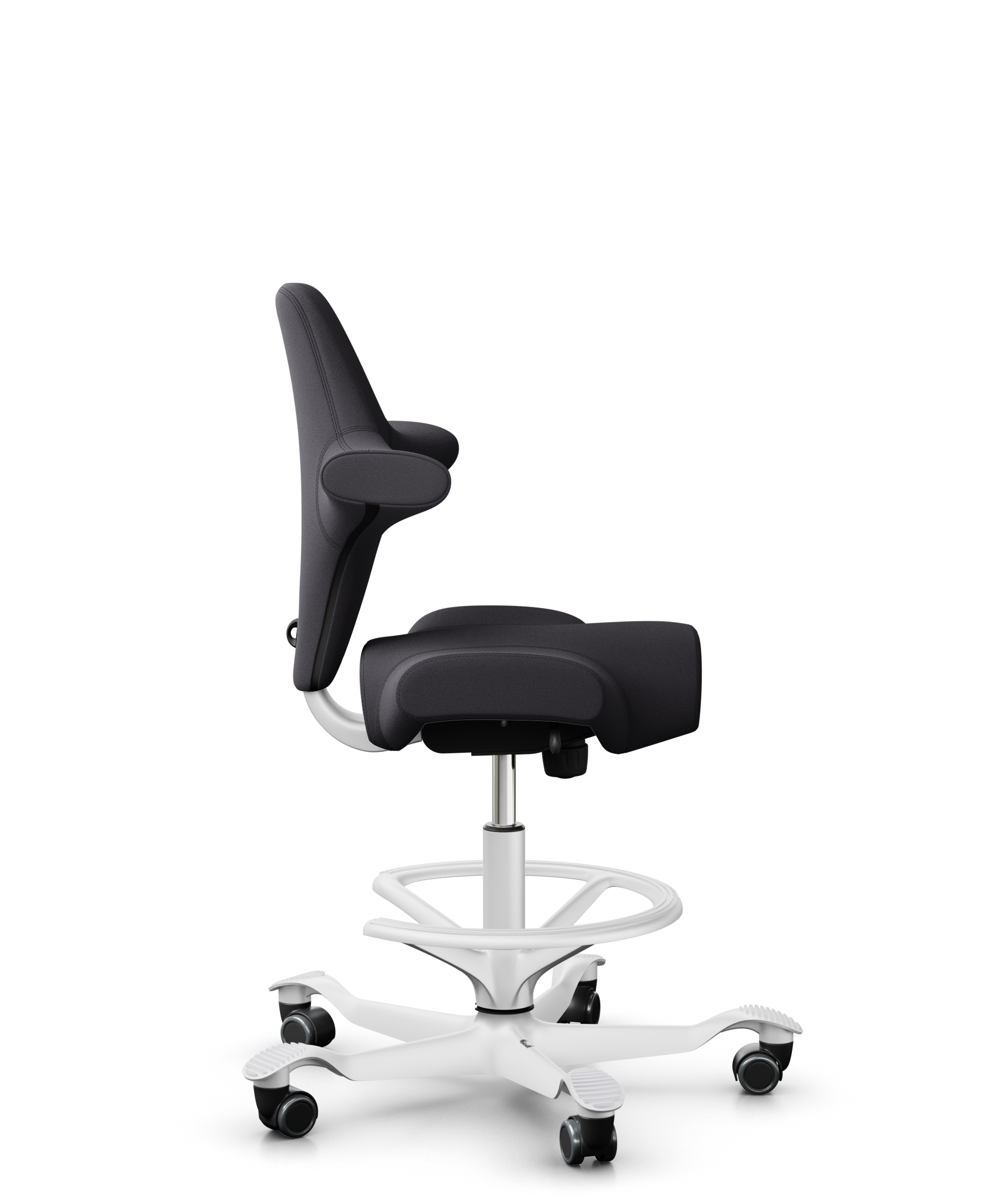 HAG Capisco 8106 Counter Stoff Xtreme Dunkelgrau Gestell Weiss mit Fußring