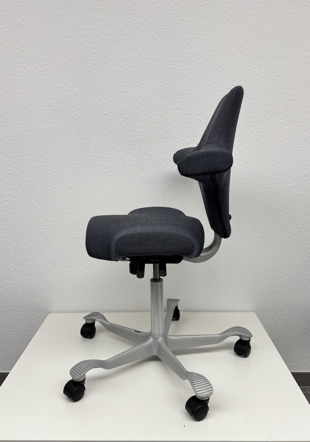 Kopie von HAG Capisco 8106 Remix 753 Bürodrehstuhl Ausstellungsstück #1