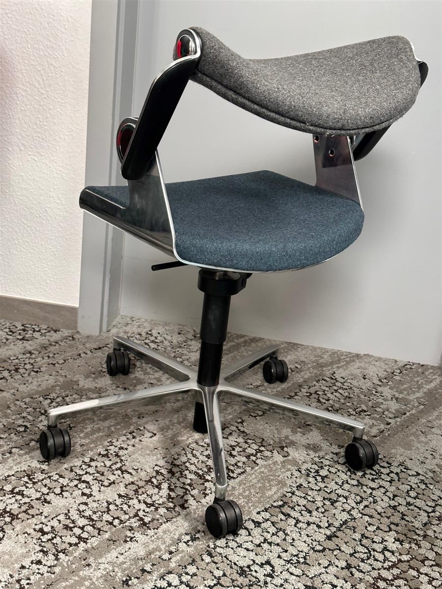 K+N Balance.Chair Steh- Sitz-Drehstuhl Ausstellungsstück 